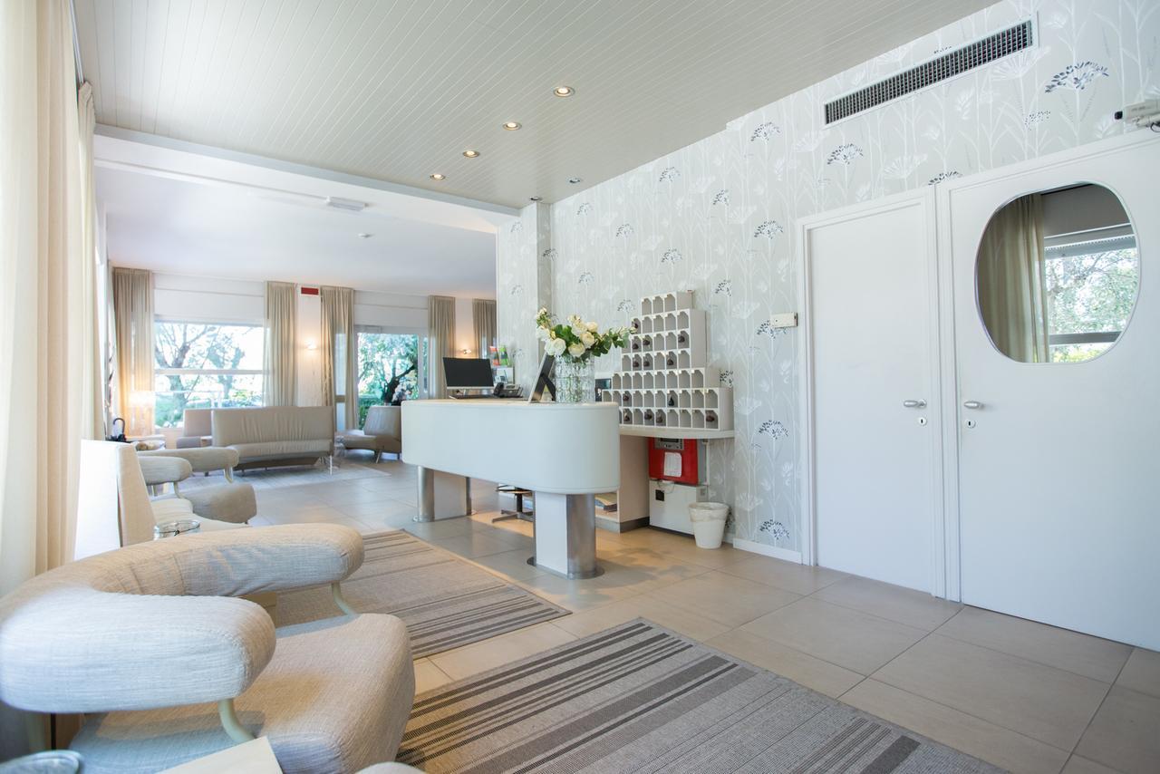 Hotel Viamare Milano Marittima Eksteriør billede